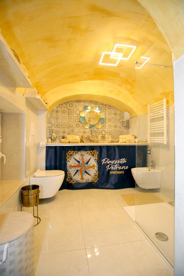 Piazzetta Petrone Apartments + Parking Βιέστε Εξωτερικό φωτογραφία