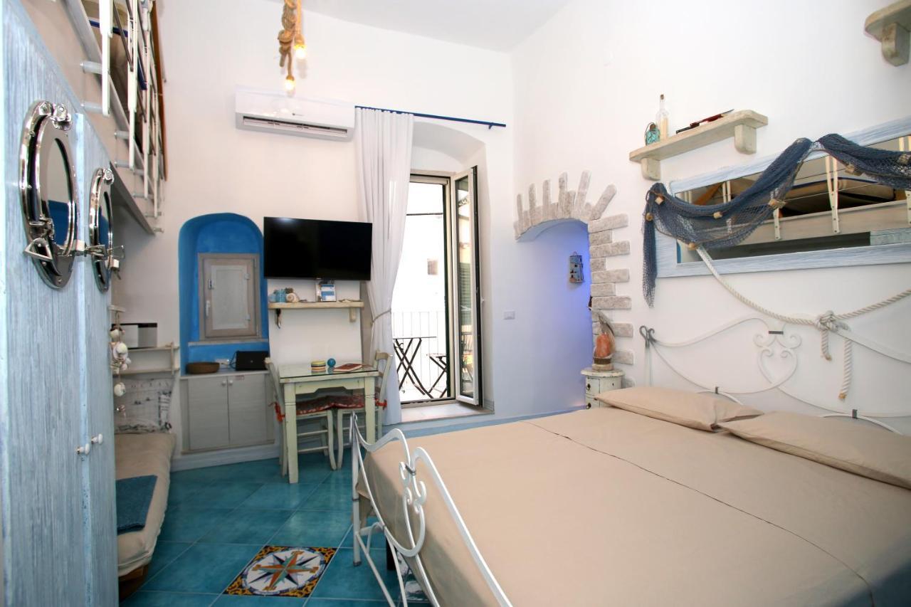 Piazzetta Petrone Apartments + Parking Βιέστε Εξωτερικό φωτογραφία